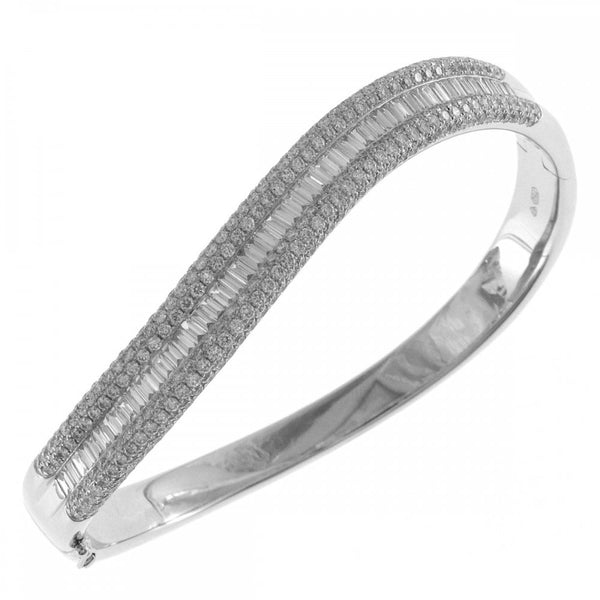 18ct white gold 4.35ct baguette round brilliant diamond bangle