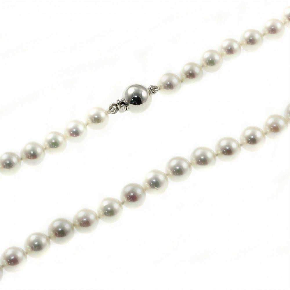 18ct white gold 18" 5.5mm x 6.0mm Akoya AAA pearl necklace