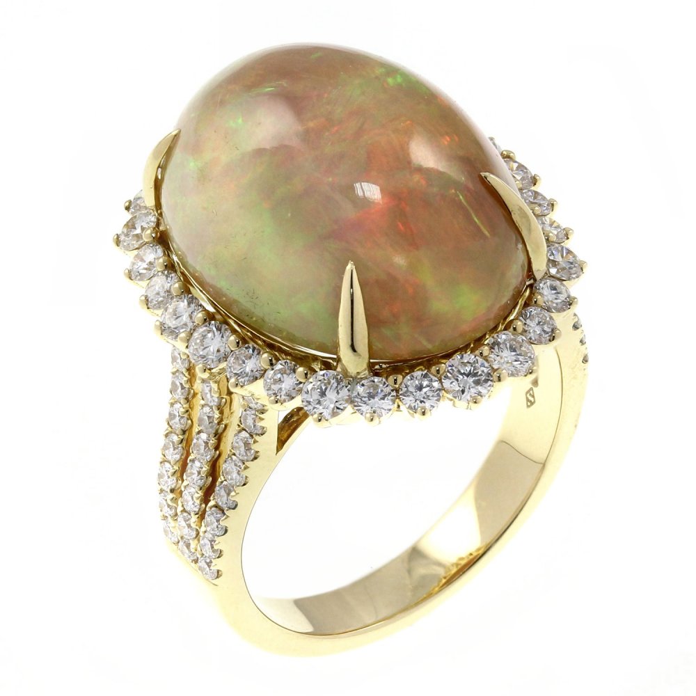 18ct yellow gold 11.57ct Ethiopian opal & 1.31ct diamond ring