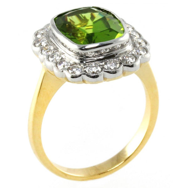 18ct yellow gold 4.59ct peridot & 0.74ct diamond ring