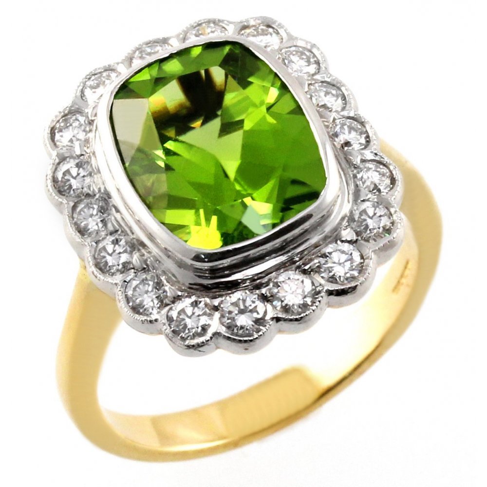 18ct Yellow Gold 4.59ct Peridot & 0.74ct Diamond Ring