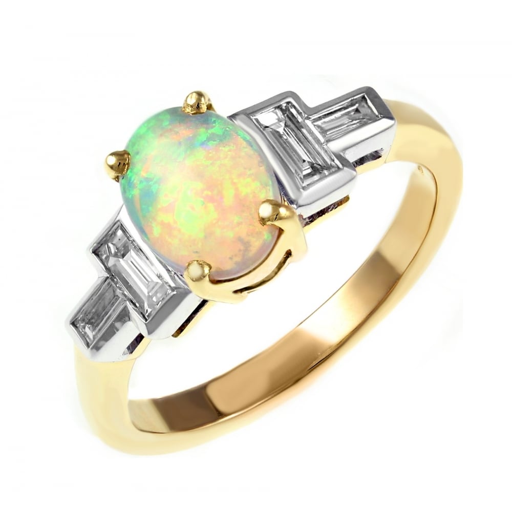 18ct yellow gold 0.84ct opal & 0.29ct diamond ring