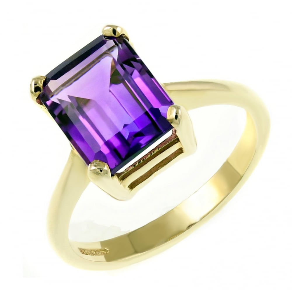 9ct yellow gold 10mm x 8mm emerald cut amethyst ring