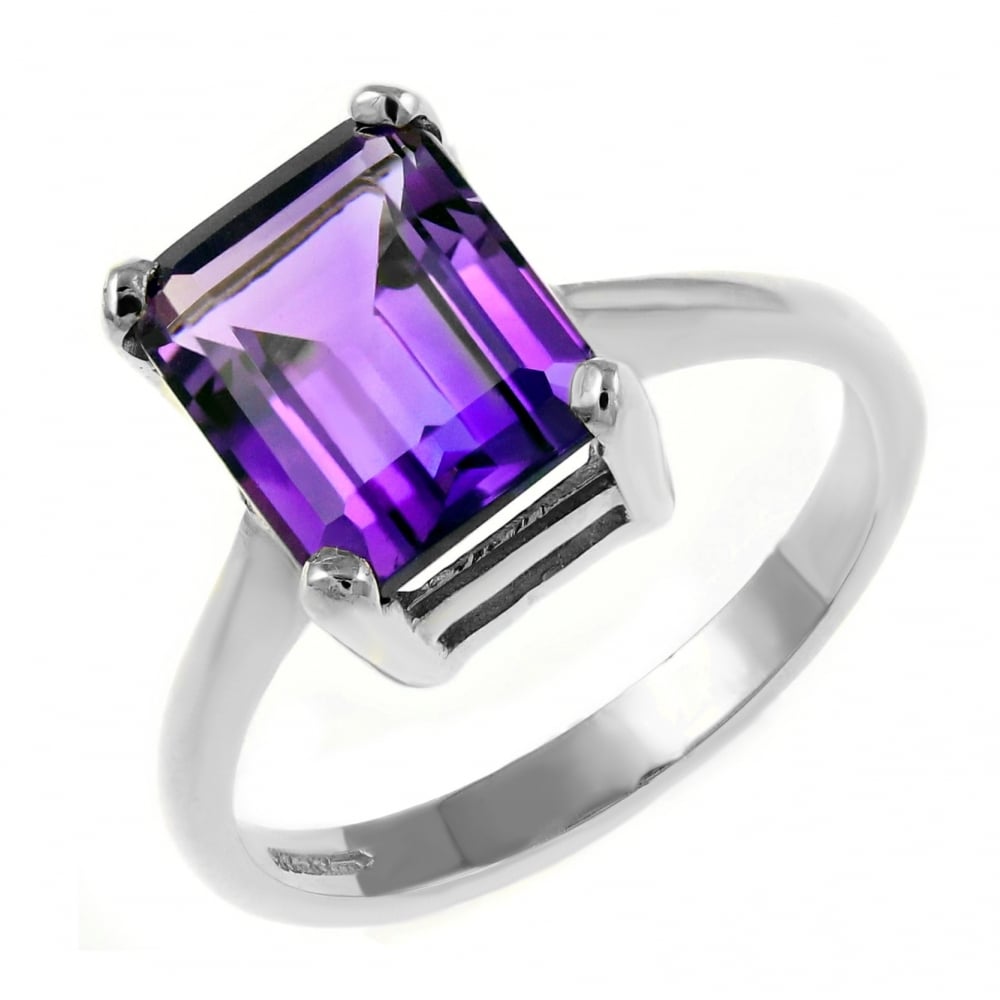 9ct white gold 10mm x 8mm emerald cut amethyst ring
