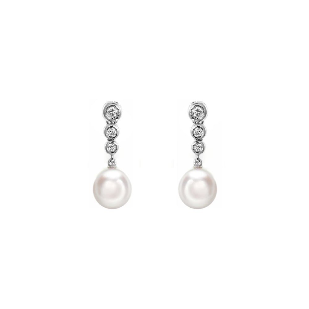 18ct white gold 7.5mm x 8mm Akoya pearl 0.24ct diamond earrings