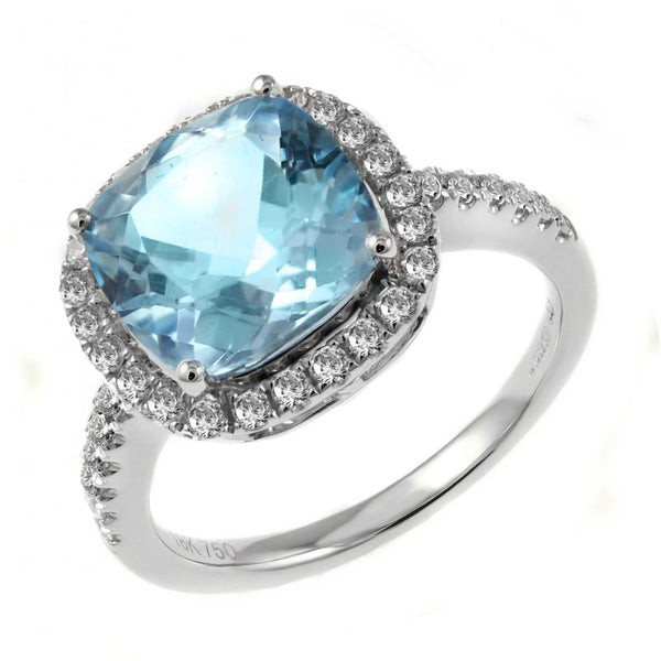 18ct white gold 5.20ct Sky blue topaz & 0.58ct diamond ring