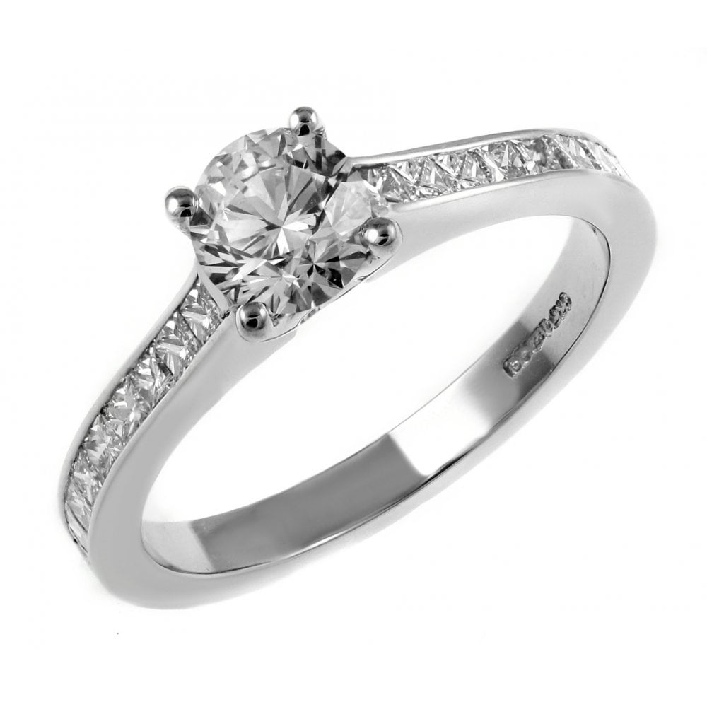 Platinum 1.01ct E VS2 GIA round brilliant cut diamond ring