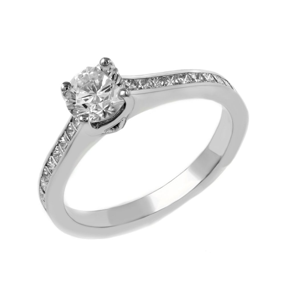 Platinum 0.70ct F VS2 GIA round brilliant cut diamond ring