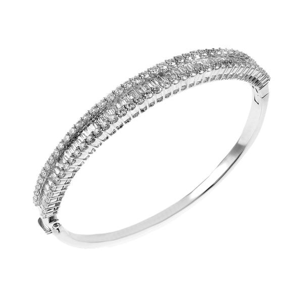 18ct white gold 4.83ct baguette & round brilliant diamond bangle