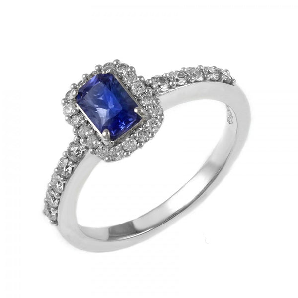 18ct white gold 0.71ct sapphire & 0.44ct diamond cluster ring