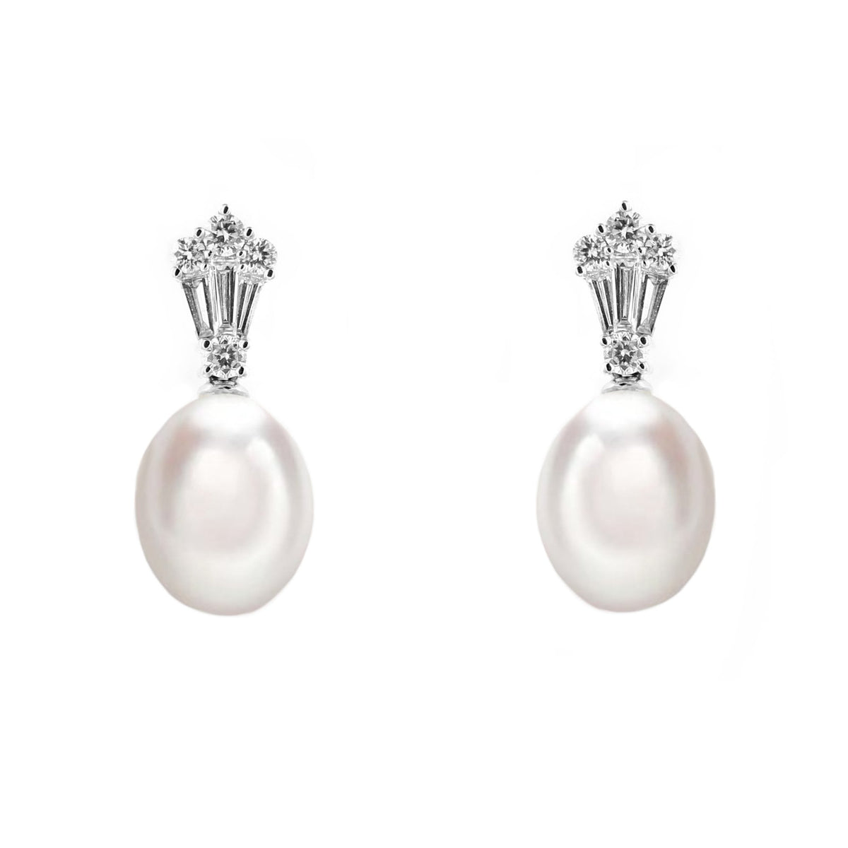 18ct white gold 13mm x 11mm South Sea pearl & diamond earrings