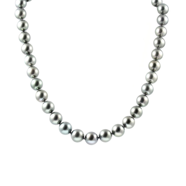 18ct white gold 11mm x 12mm Tahitian pearl necklace