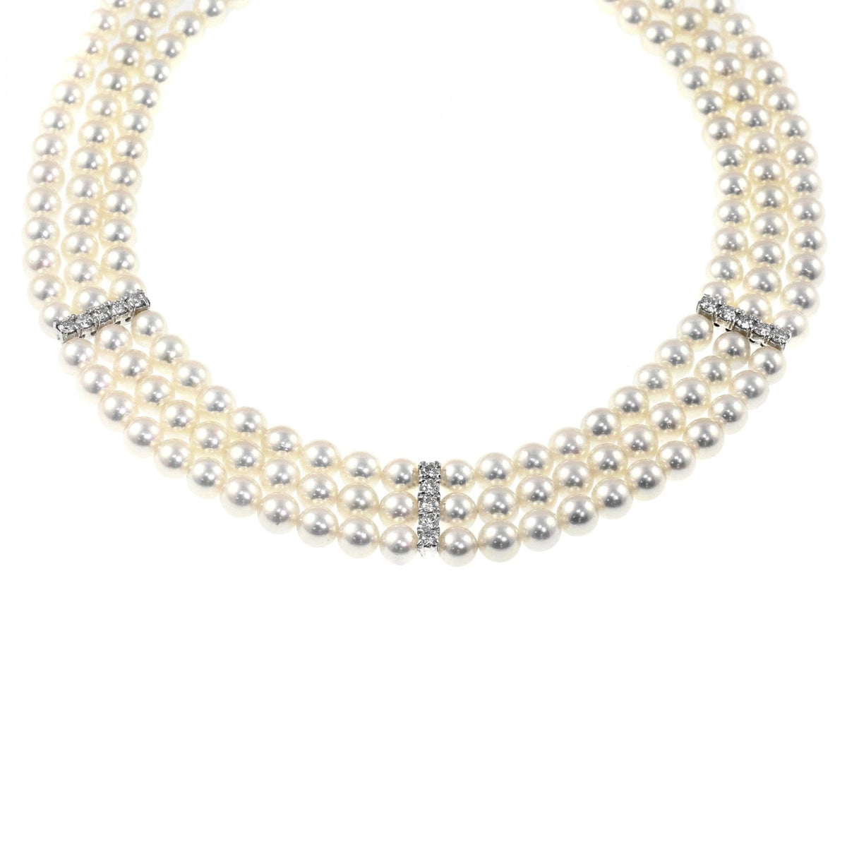 18ct white gold 6.5x7mm Akoya pearl & 1.68ct diamond necklace