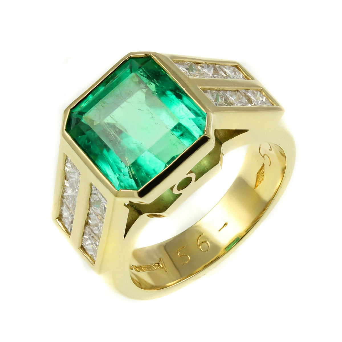 18ct yellow gold 5.38ct emerald & 1.56ct diamond ring