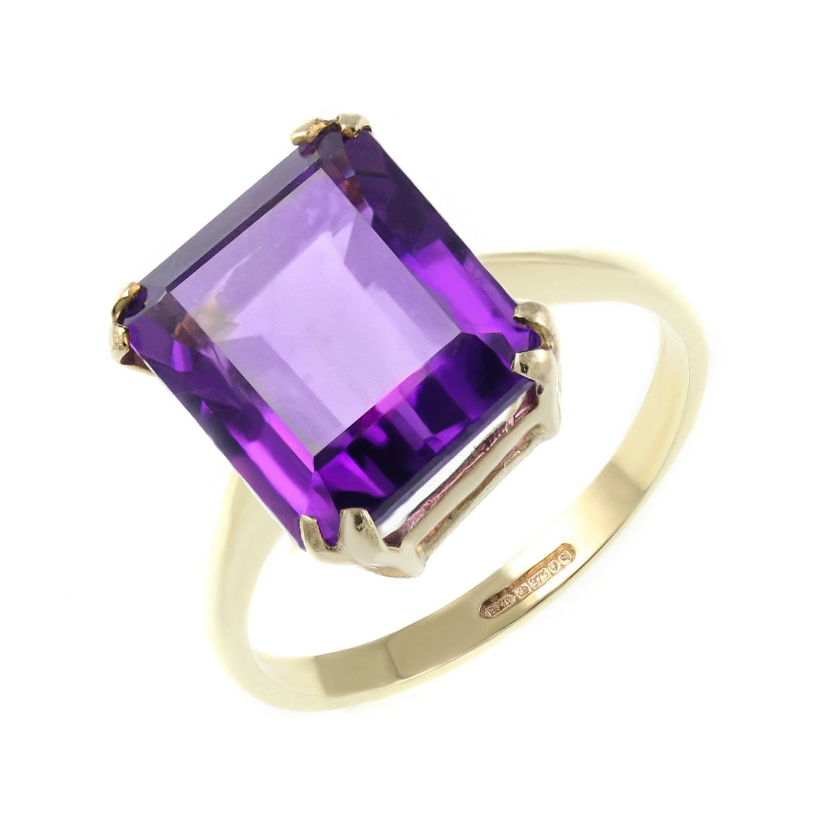 9ct yellow gold 12mm x 10mm emerald cut amethyst ring