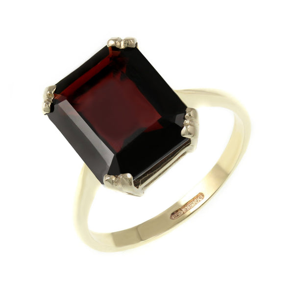 9ct yellow gold 12mm x 10mm emerald cut garnet ring