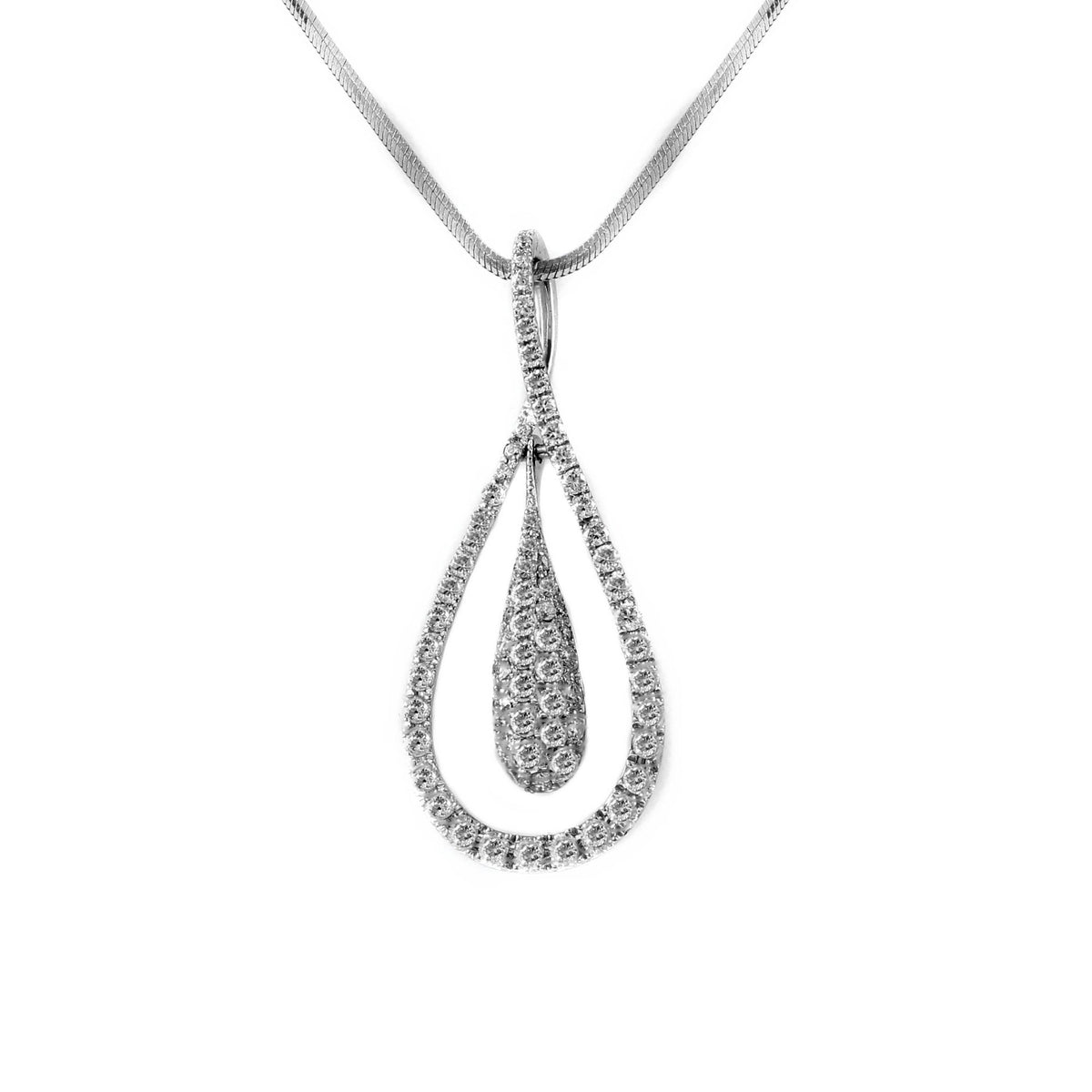 18ct white gold 1.03ct pear shaped diamond cluster pendant