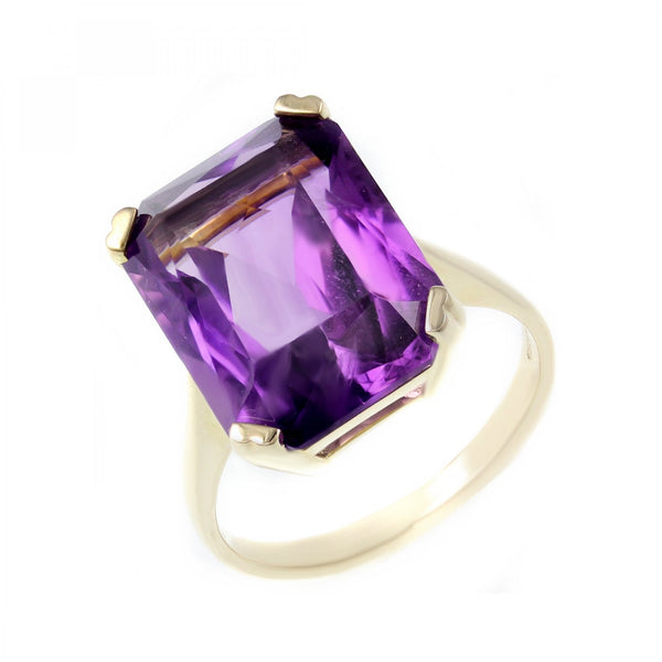 9ct yellow gold 16mm x 12mm emerald cut amethyst ring