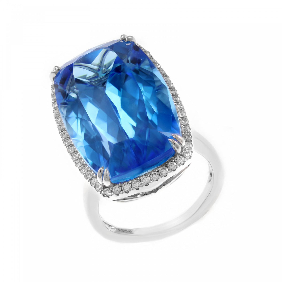18ct white gold 38.17ct blue topaz & 0.47ct diamond ring
