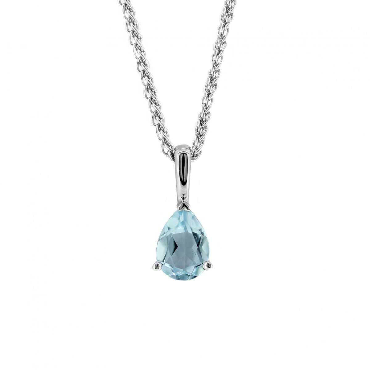 9ct white gold 7x5mm aquamarine pendant