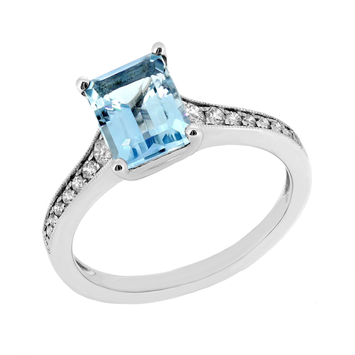 18ct white gold 1.37ct aquamarine & 0.18ct diamond ring