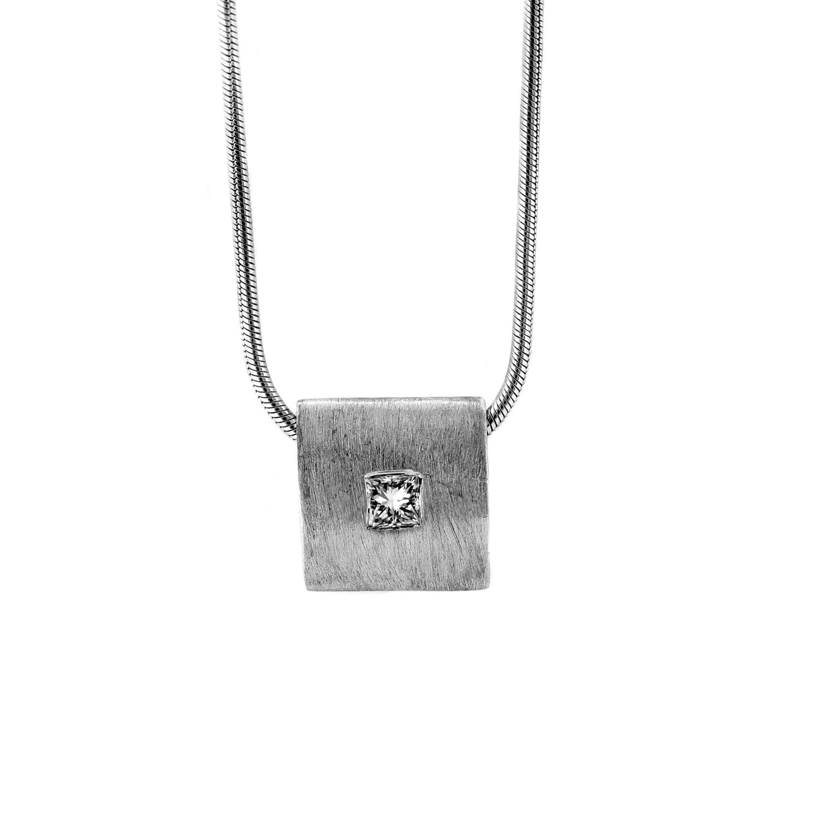 18ct white gold 0.22ct princess cut diamond pendant