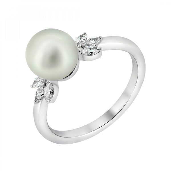 18ct white gold 8mm Akoya pearl & 0.25ct diamond ring