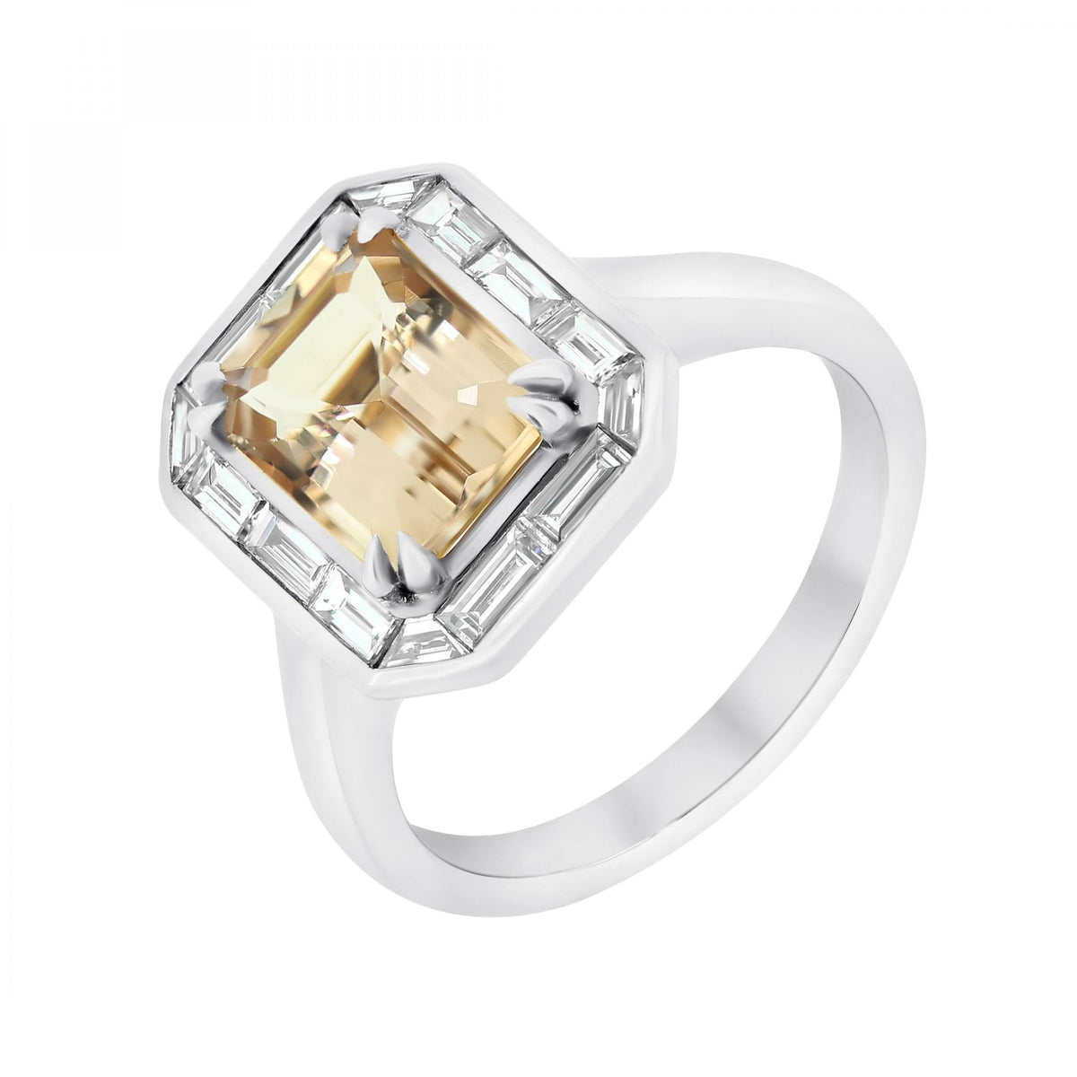 18ct white gold 2.79ct morganite & 0.82ct diamond ring