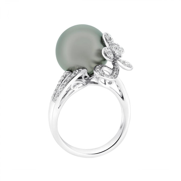 18ct white gold 13.6mm Tahitian pearl & 0.67ct diamond ring