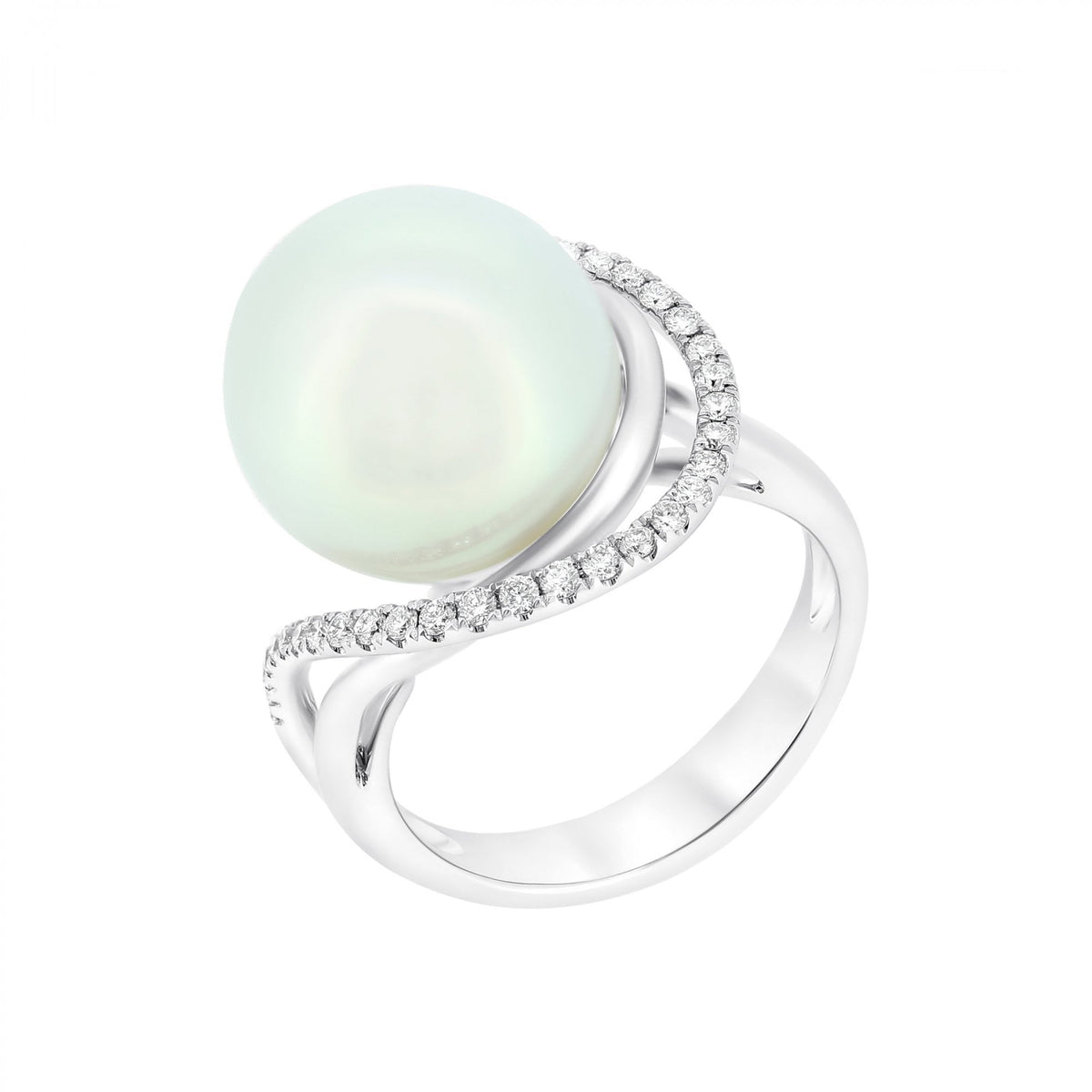 18ct white gold 13.5mm South Sea pearl & 0.31ct diamond ring
