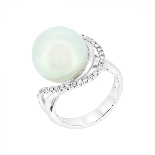18ct white gold 13.5mm South Sea pearl & 0.31ct diamond ring