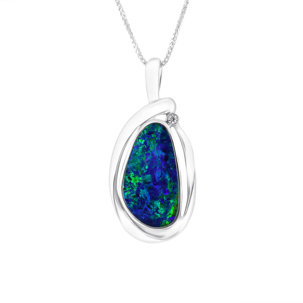 18ct white gold 6.65ct opal doublet & 0.04ct diamond pendant