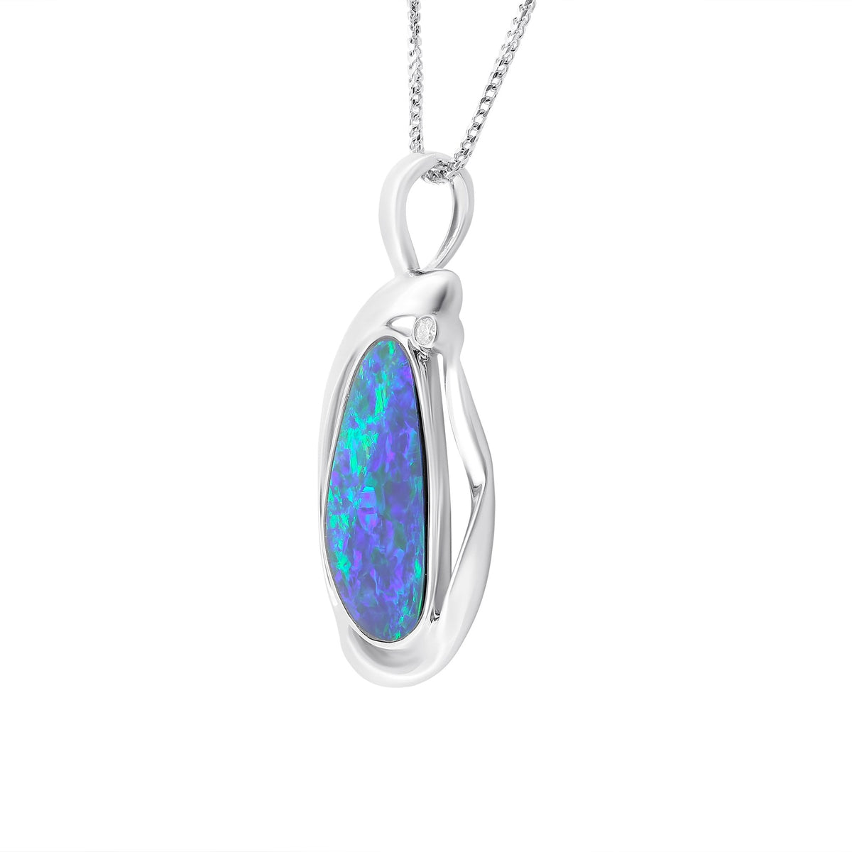 18ct white gold 6.65ct opal doublet & 0.04ct diamond pendant
