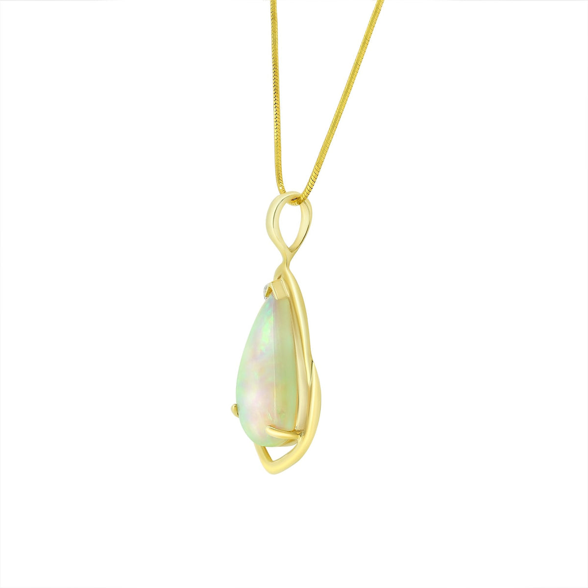 14ct yellow gold 8.75ct natural opal & 0.02ct diamond pendant