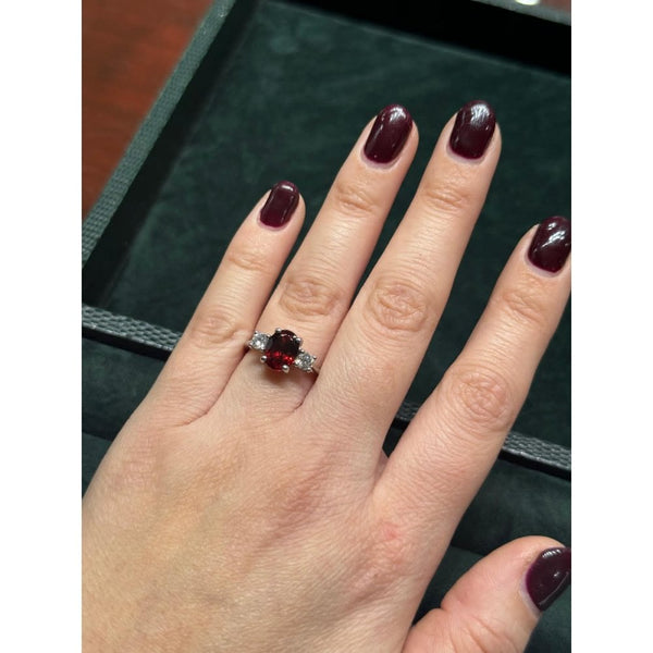 Platinum 2.12ct garnet & 0.41ct diamond 3 stone ring