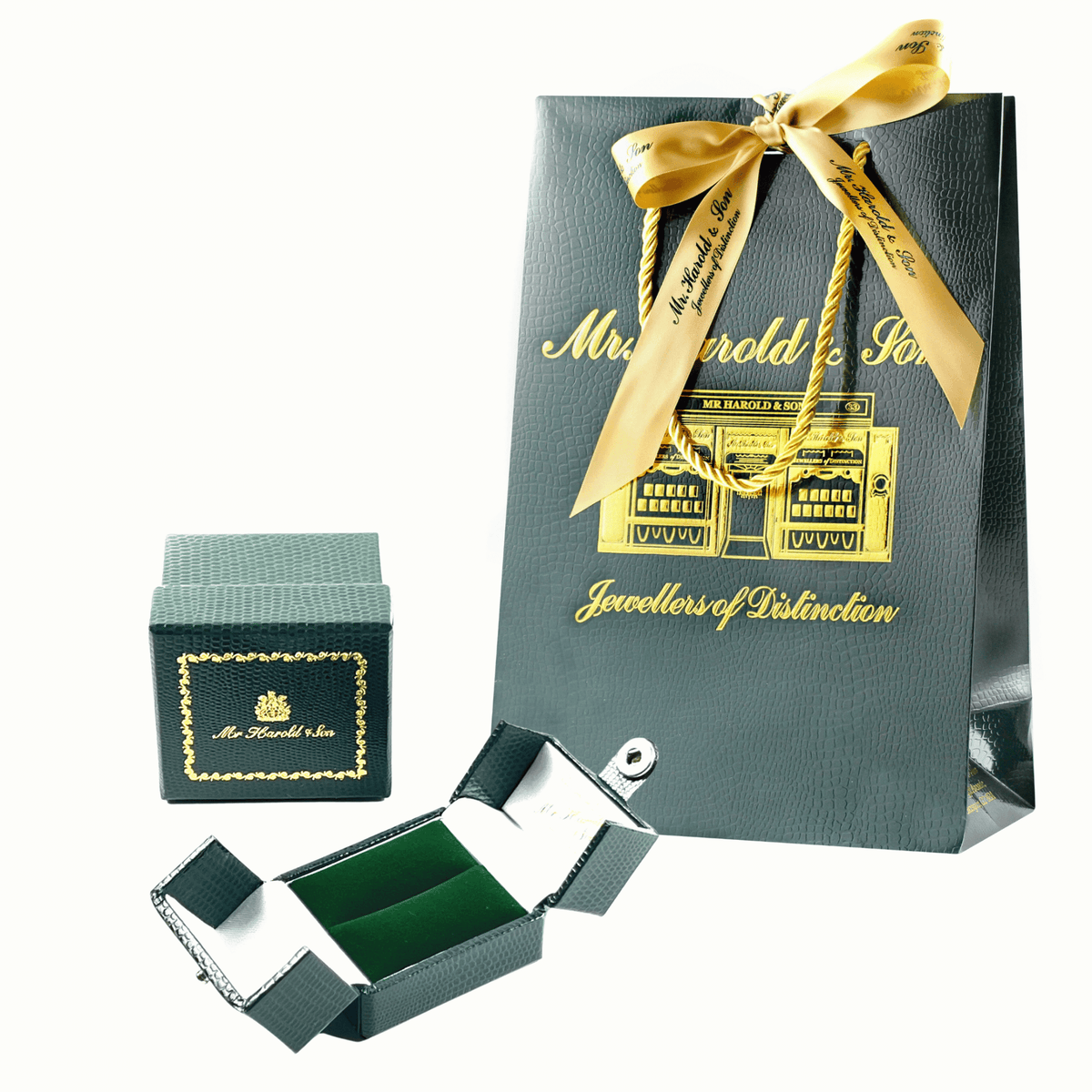 Platinum 1.00ct round brilliant cut 3 stone diamond ring