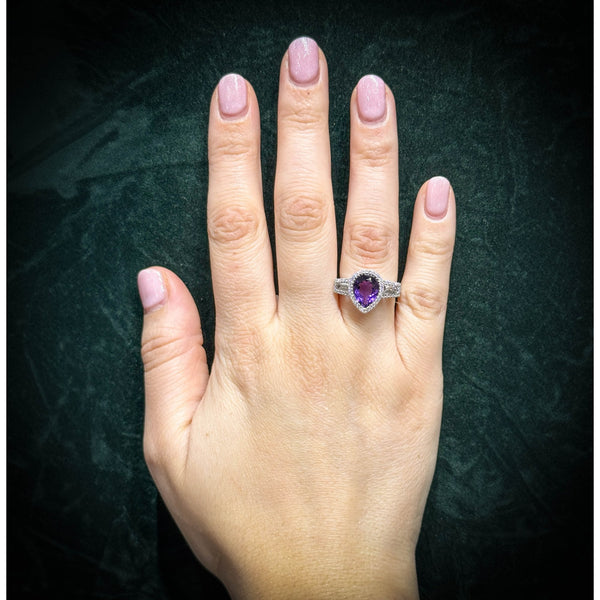 Platinum 2.34ct amethyst, 0.24ct diamond & 0.54ct topaz ring