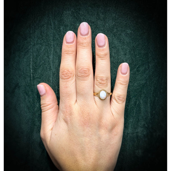 9ct yellow gold 9mm x 7mm oval opal ring