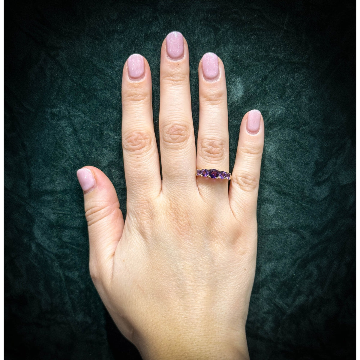 9ct yellow gold 5mm, 4mm & 3mm round amethyst 5 stone ring