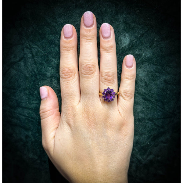 9ct yellow gold 9mm x 7mm amethyst cluster ring