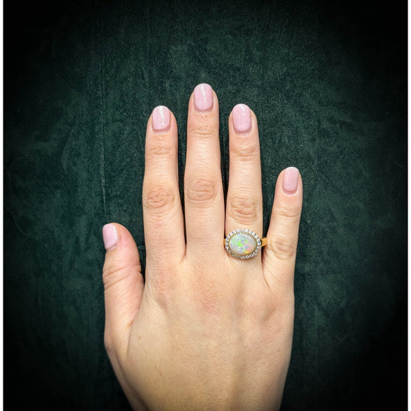 14ct yellow gold 1.82ct natural opal & 0.38ct diamond ring