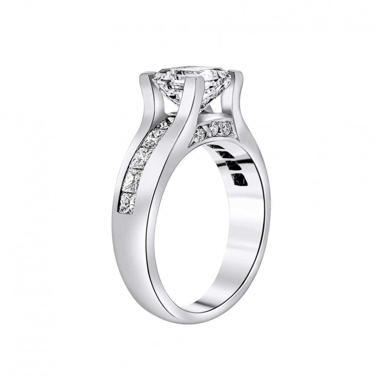 Preowned platinum 2.00ct princess cut diamond ring
