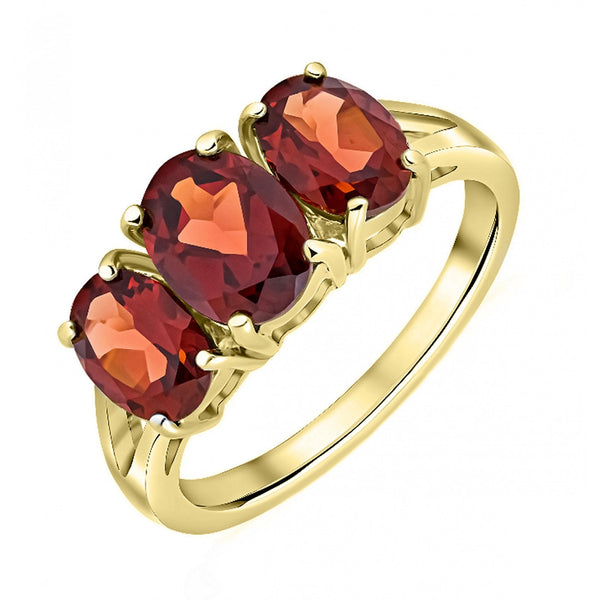 9ct yellow gold 8x6mm & 7x5mm garnet graduated 3 stone ring