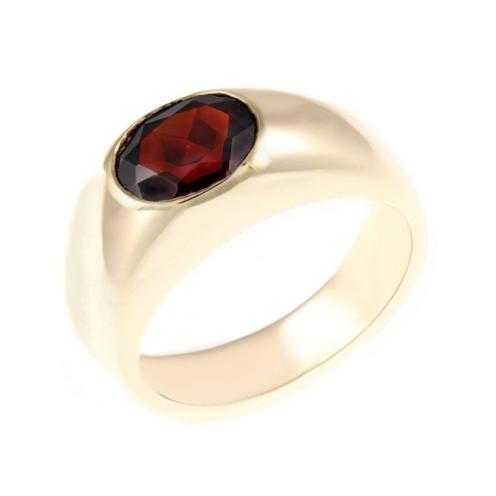 9ct yellow gold 9mm x 7mm garnet signet ring