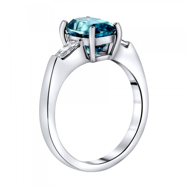 18ct white gold 3.73ct blue zircon & 0.23ct diamond 3 stone ring