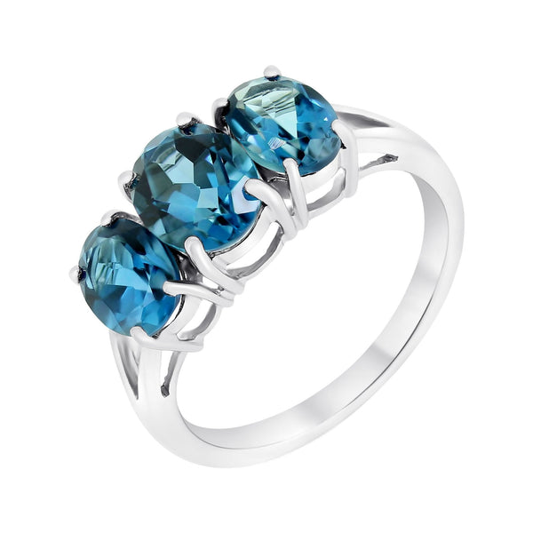 9ct white gold 3.40ct London blue topaz graduated 3 stone ring