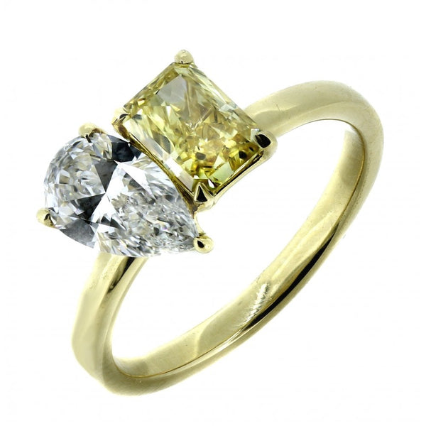 LG 18ct yellow gold 1.02ct yellow diamond & 1.01ct diamond ring