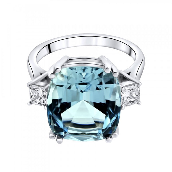 Platinum 8.37ct aquamarine & 0.51ct diamond 3 stone ring