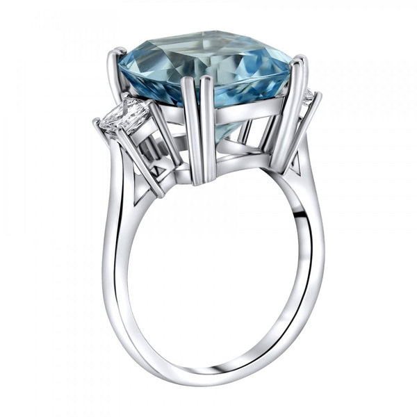 Platinum 8.37ct aquamarine & 0.51ct diamond 3 stone ring