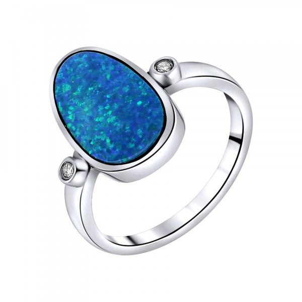 18ct white gold 2.32ct opal doublet & 0.05ct diamond ring
